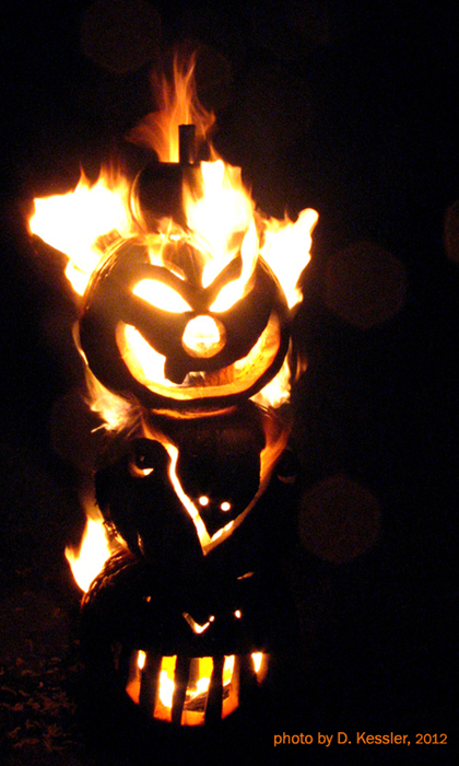 Flaming Pumpkin Totem Pole of Doom, 2012